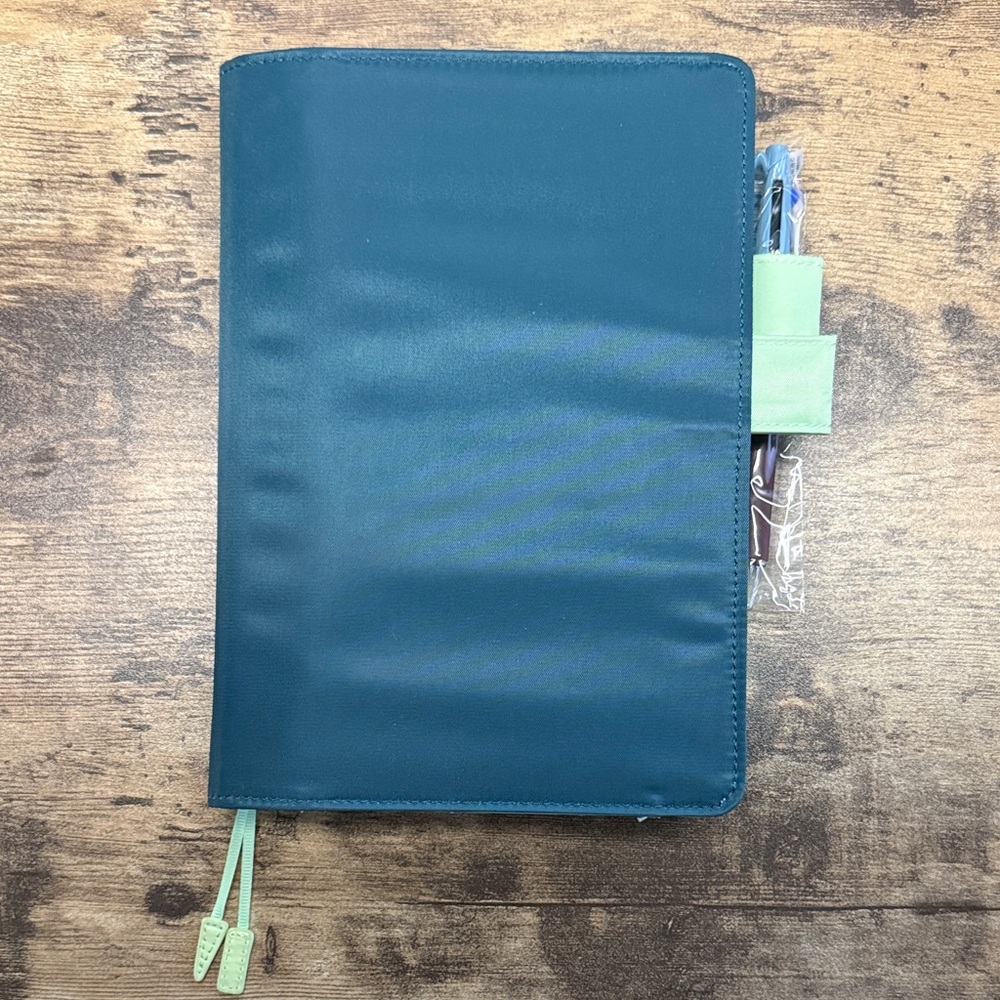 Hobonichi Cousin 2026 [English] with Ivy Forest Cover and 2026 Pen